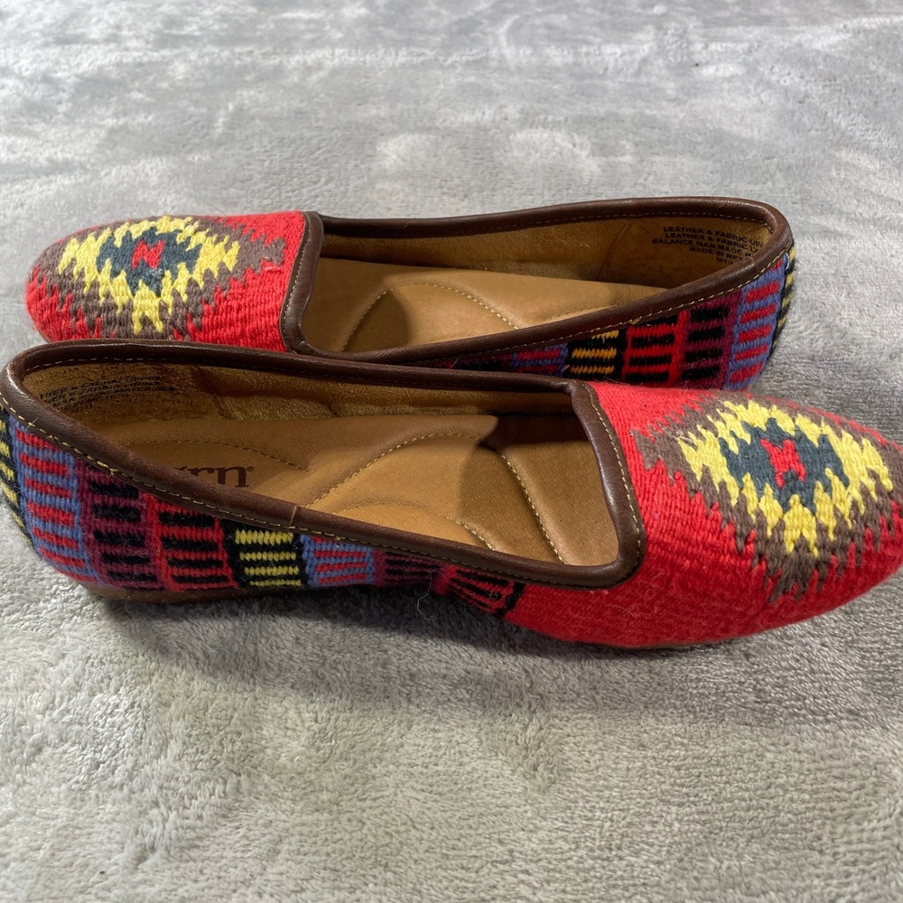 Born Loafers Flats Slip On Women 9.5 Red Southwestern Aztec Woven Fabric Leather - Picture 8 of 10